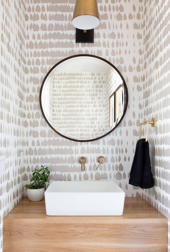 austin-powder-room-wallpaper-design