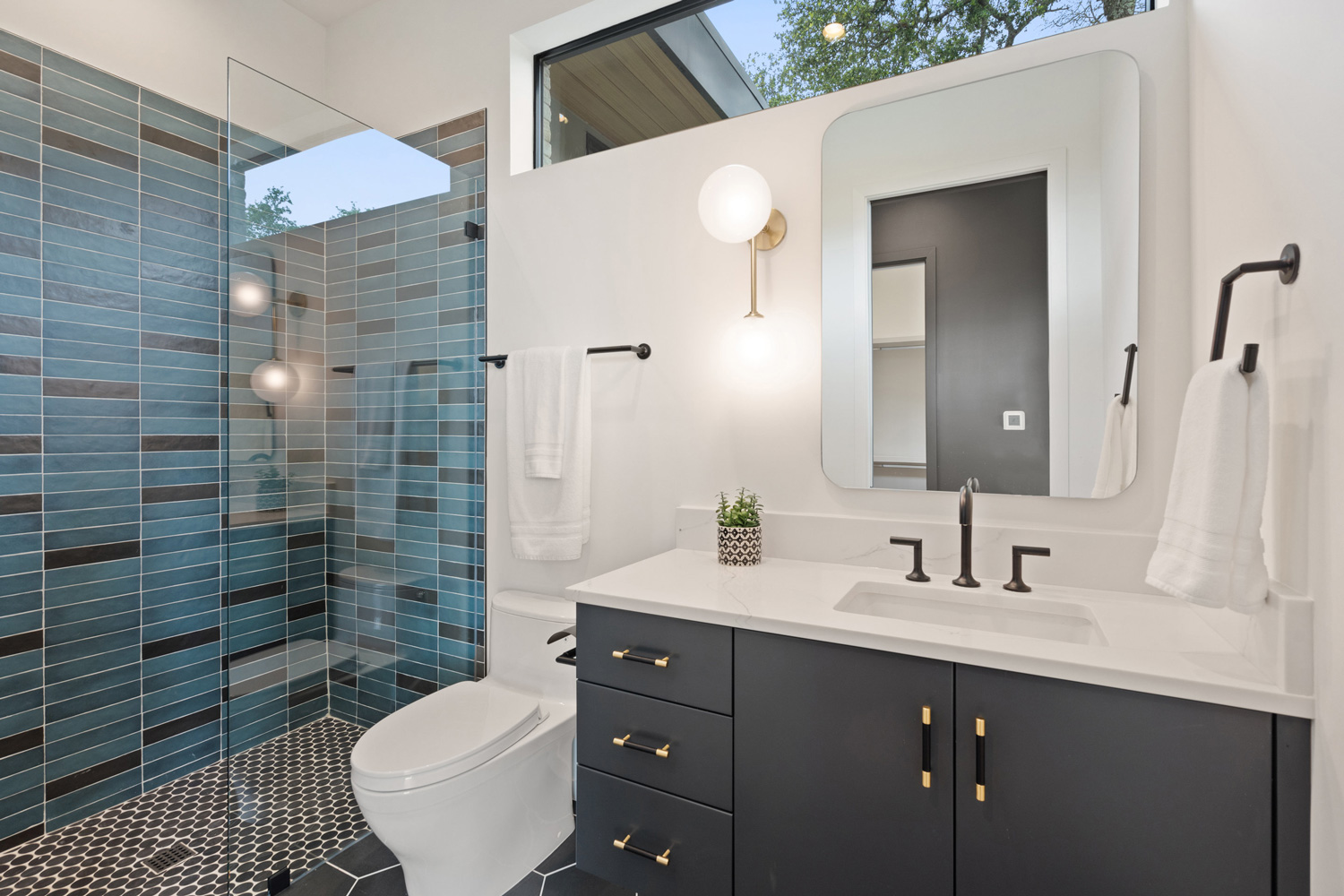 hillside-court-westlake-bathroom-interior-design